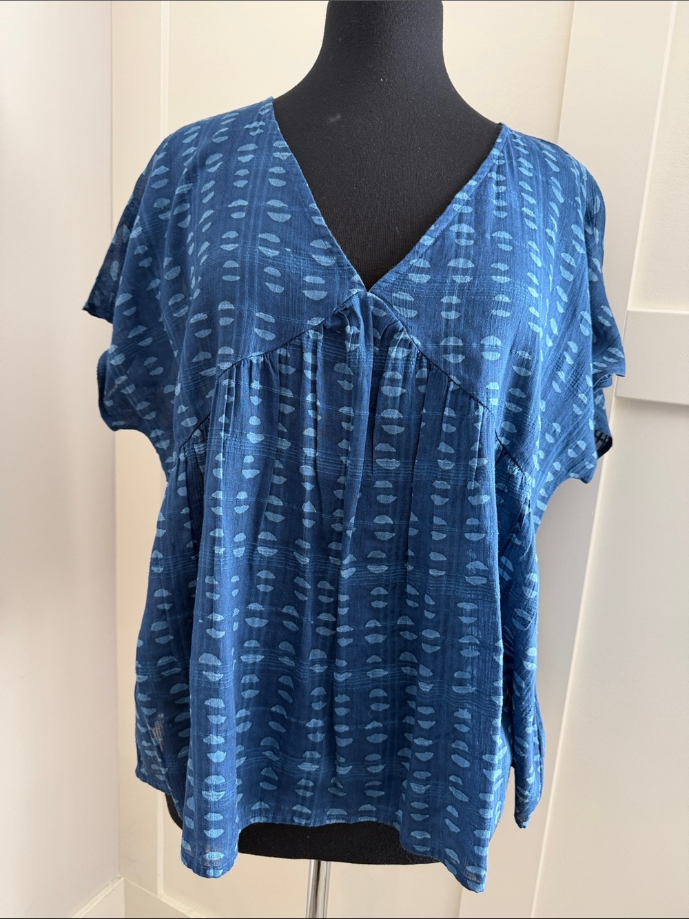 Madewell Blue Patterned V-Neck Blouse
